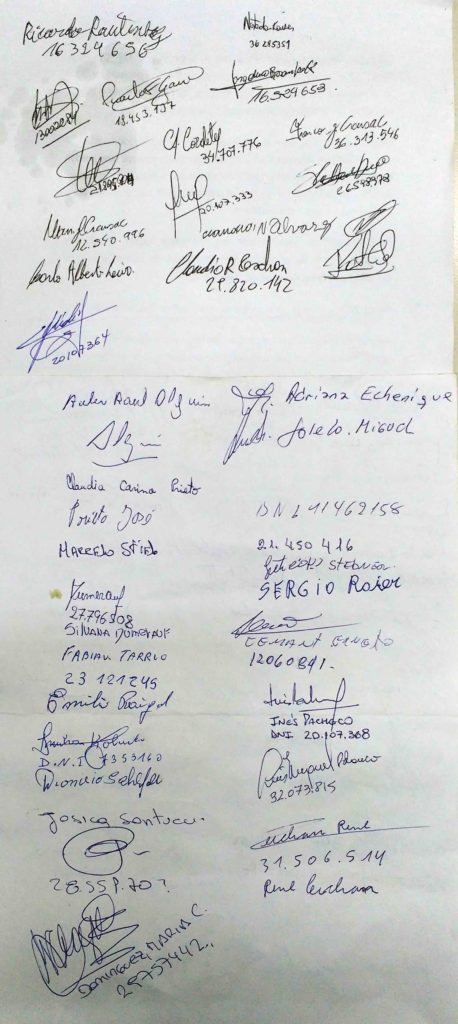 Firmas Contra el Cierre de la Escuela - I